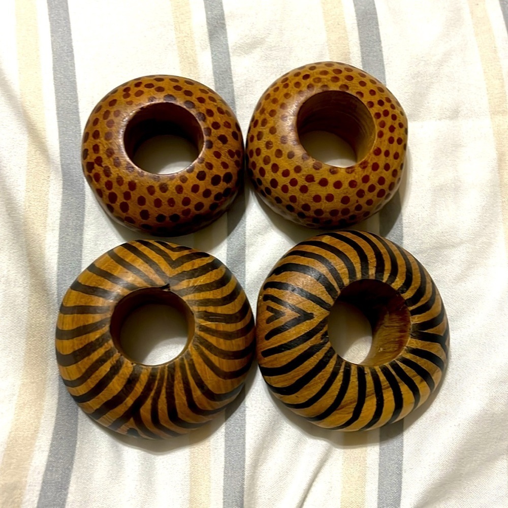 Vintage Rare Wooden Painted Napkin holders 2 pairs - Picture 2 of 3
